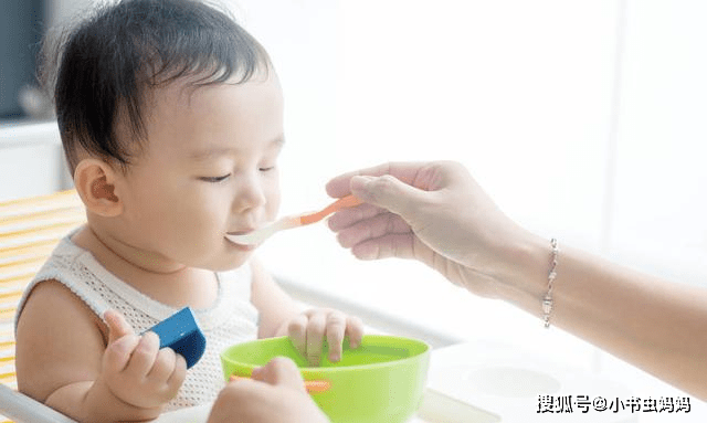 婴儿辅食，何时开始，如何安排？