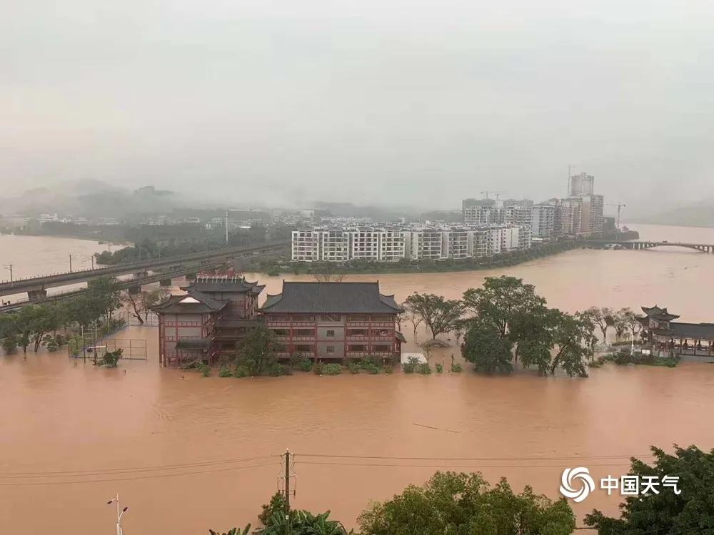 广东省汛期气候特征图及其影响分析